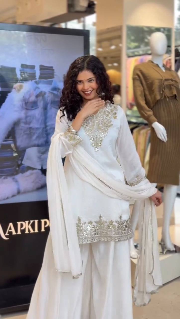 Aafreen Fendy Sequence Elegant Suit Set